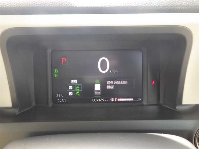 ホンダ Ｎ ＢＯＸ 千葉県 2024(令6)年 0.8万km プラチナホワイトパール ホンダセンシング/・衝突軽減ブレーキ（CMBS）/・車線維持支援システム（LKAS）/・アダプティブクルーズコントロール（ACC）/・後方誤発進抑制機能/・誤発進抑制機能/左パワースライドドア/右イージークローザードア/ディスプレイオーディオ/【Apple CarPlay　Android Auto対応】/【Bluetooth接続】/バックカメラ/前席シートヒーター/ETC/LEDヘッドライト/ウインカーミラー/コーナーセンサー/サイド/カーテンエアバッグ/Honda スマートキー