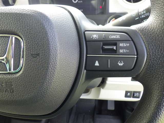 ホンダ Ｎ ＢＯＸ 千葉県 2024(令6)年 0.8万km プラチナホワイトパール ホンダセンシング/・衝突軽減ブレーキ（CMBS）/・車線維持支援システム（LKAS）/・アダプティブクルーズコントロール（ACC）/・後方誤発進抑制機能/・誤発進抑制機能/左パワースライドドア/右イージークローザードア/ディスプレイオーディオ/【Apple CarPlay　Android Auto対応】/【Bluetooth接続】/バックカメラ/前席シートヒーター/ETC/LEDヘッドライト/ウインカーミラー/コーナーセンサー/サイド/カーテンエアバッグ/Honda スマートキー