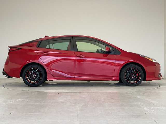 トヨタ プリウス S ツーリングセレクション 愛知県 2021(令3)年 1.7万km エモーショナルレッドⅡ プリクラッシュセーフティー/純正9型ナビ ＳＤカードなし/全方位カメラ/レーダークルーズコントロール/シートヒーター/フルセグ/CD DVD/Bluetooth/バックカメラ/コーナーセンサー/アルミホイール/ステアリングヒーター/オートマチックハイビーム/ETC/ステアリングスイッチ/スマートキー/プッシュスタート