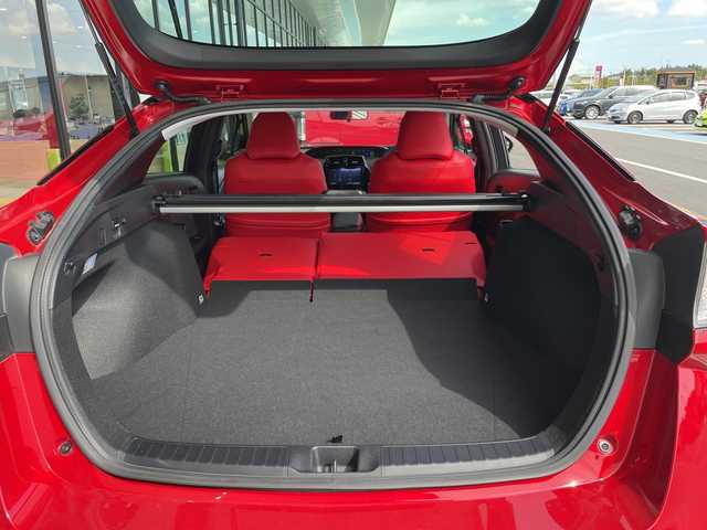 トヨタ プリウス S ツーリングセレクション 愛知県 2021(令3)年 1.7万km エモーショナルレッドⅡ プリクラッシュセーフティー/純正9型ナビ ＳＤカードなし/全方位カメラ/レーダークルーズコントロール/シートヒーター/フルセグ/CD DVD/Bluetooth/バックカメラ/コーナーセンサー/アルミホイール/ステアリングヒーター/オートマチックハイビーム/ETC/ステアリングスイッチ/スマートキー/プッシュスタート