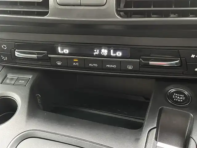 シトロエン シトロエン ベルランゴ シャイン XTRパック 東京都 2020(令2)年 1万km サーブル AppleCarPlay/AndroidAuto/ブラインドスポットモニター/レーンキープアシスト/アダプティブクルーズコントロール/インテリジェントハイビーム/アンビエンスライト/パドルシフト/パノラマガラスルーフ/ブラックドアミラー/ブラックリアスポイラー/ブラックルーフレール/サイドカメラ/バックカメラ/ISOFIX/スマートキー/プッシュスタート/ETC/オーバーヘッドコンソール/シートバックテーブル
