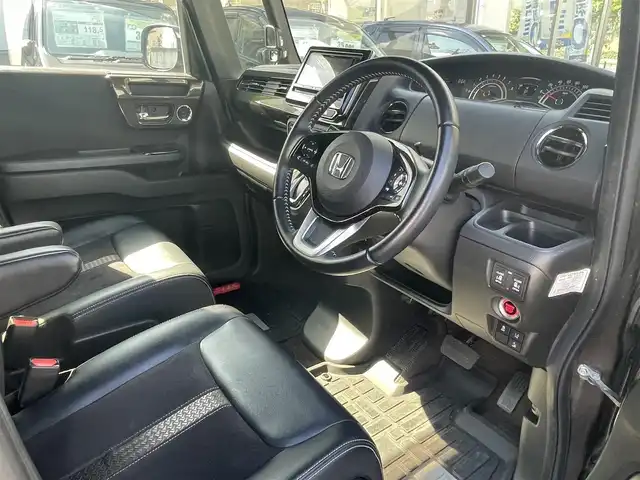ホンダ Ｎ ＢＯＸ カスタム G EX ターボ ホンダセンシング 福岡県 2018(平30)年 8.5万km プレミアムグラマラスブロンズP (株)IDOMが運営する【じしゃロン八幡西店】の自社ローン専用車両になります。こちらは現金またはオートローンご利用時の価格です。自社ローンご希望の方は別途その旨お申付け下さい/社外ナビ AVN-D7/TV/CD/DVD/BT/バックカメラ/ホンダセンシング/両側パワースライドドア/ETC/ドライブレコーダー