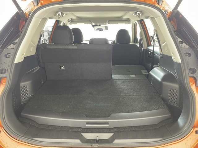 日産 エクストレイル ハイブリッド 20X エマージェンシーブレーキ 兵庫県 2017(平29)年 11.7万km プレミアムコロナオレンジ ・サンルーフ/・プロパイロット/・エマージェンシーブレーキ/・後側方車両検知警報/・ふらつき警報/・進入禁止警報/・フロント、リアソナー/・移動物検知機能/・BSM/・メーカーオプションナビ/・フルセグ＆BT＆USB＆DVD/・アラウンドビューモニター/・デジタルインナーミラー/・ステアリングリモコン/・電子パーキング/・オートホールド/・ミラーヒーター/・パワーバックドア/・スマートキー/・プッシュスタート/・フロアマット/・LEDライト/・純正17インチアルミホイール/・ルーフレール