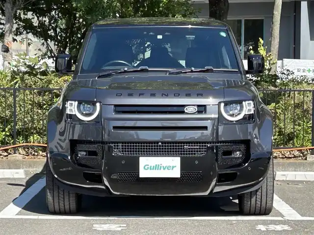 ランドローバー ランドローバー ディフェンダー 110X 宮城県 2022(令4)年 6万km グレー ４WD/サンルーフ/エアサスパック/・電子エアサスペンション/ファミリーパック/・３列シート/・プレミアムエアコンディショナー/・エアクオリティセンサー/コンフォート＆コンビニエンスパック/・急冷クーラーボックス/・ワイヤレスデバイスチャージング/ブラインドスポットアシスト/純正１１インチナビ/・TV/Bluetooth/HDMI/・全方位カメラ/・MERIDIANサウンド/・ALPINE後席モニター２台/・純正ドライブレコーダー/・ETC2.0/デジタルインナーミラー/ヘッドアップディスプレイ/電子パーキング/・オートホールド/アイドリングストップ/ブラックレザーシート/・エアシート（運転席/助手席）/・シートヒーター（運転席/助手席）/・パワーシート（運転席/助手席）/・シートメモリー（運転席/助手席）/プレミアムインテリアアップグレード/プッシュスタート/・スマートキー/LEDヘッドライト/・オートライト/・フォグランプ/背面タイヤ/ルーフレール/純正フロアマット/純正２１インチアルミホイール