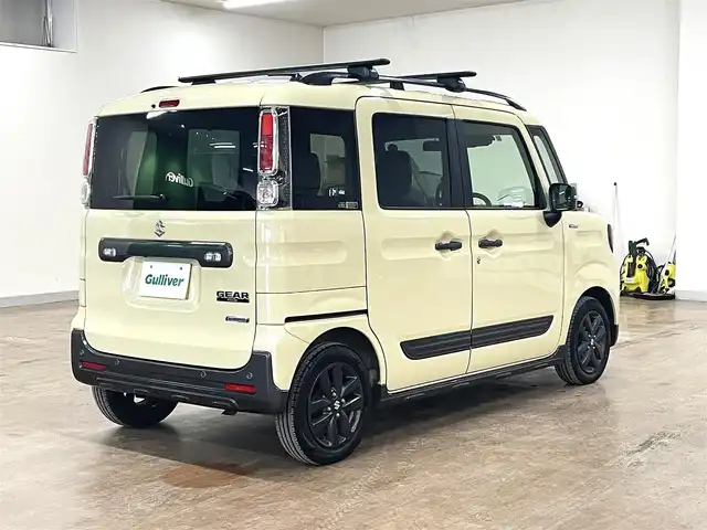 スズキ スペーシア ギア HYBRID XZターボ 道央・札幌 2023(令5)年 1.4万km シフォンアイボリーM ワンオーナー/4WDターボ/衝突軽減ブレーキ/純正14インチAW/ルーフキャリアベース（THULE製）/レーンキープアシスト/横滑り防止/アイドリングストップ/クリアランスソナー/両側パワースライドドア/ヘッドアップディスプレイ/レーダークルーズコントロール/パドルシフト/ディスプレイオーディオ/Bluetooth/CD/DVD/AUX/USB/バックカメラ/ビルトインETC/ドライブレコーダー（前方のみ）/LEDヘッドライト/フォグランプ/スマートキー×2/USBポート×2/シートヒーター（D/N）/サーキュレーター/社外AW付スタッドレスセット積込み/　155/65/14　2022年製6mm/保証書/取扱説明書