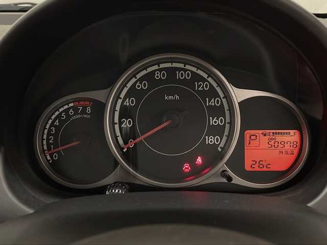 マツダ デミオ 13C－V スマートEDⅡ 熊本県 2013(平25)年 5.1万km クリスタルホワイトパールマイカ 純正ナビ(Bluetooth/CD・DVD/TV/MSV)/純正フロアマット/リモコンキー/AC/ハロゲンヘッドランプ/ダブルエアバッグ/スペアキー/盗難防止装置/取扱説明書/ホイールキャップ