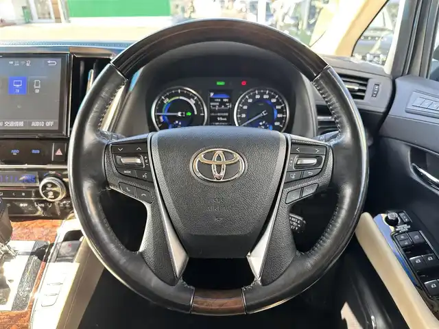 トヨタ アルファードハイブリット G Fパッケージ 宮城県 2018(平30)年 7.2万km ホワイトパールクリスタルシャイン ～メーカーOP～/ツインムーンルーフ/デジタルインナーミラー/インテリジェントクリアランスソナー/3眼LEDヘッドランプセット/・LEDイルミネーション機能付3眼LEDヘッドランプ/・シーケンシャルターンランプ/・アダプティブハイビームシステム/＝＝＝＝＝＝＝＝＝＝＝＝＝＝＝＝＝＝＝＝＝＝＝＝＝/～ディーラーOP～/純正10インチSDナビ/・フルセグ・CD・DVD・SD【録画機能付】・Bluetooth/モデリスタフルエアロ/バックカメラ/ビルドインETC/純正ドアバイザー/純正フロアマット/＝＝＝＝＝＝＝＝＝＝＝＝＝＝＝＝＝＝＝＝＝＝＝＝＝/ワンオーナー/セーフティセンス【予防安全パッケージ】/・プリクラッシュセーフティ/・レーダークルーズコントロール【全車追従機能付】/・オートマチックハイビーム/・レーントレーシングアシスト/・ロードサインアシスト/ベージュ革シート/・エアシート/・パワーシート/・シートヒーター/パワーバックドア/両側電動スライドドア/純正17インチアルミホイール/保証書/取扱説明書/スペアキー/記録簿