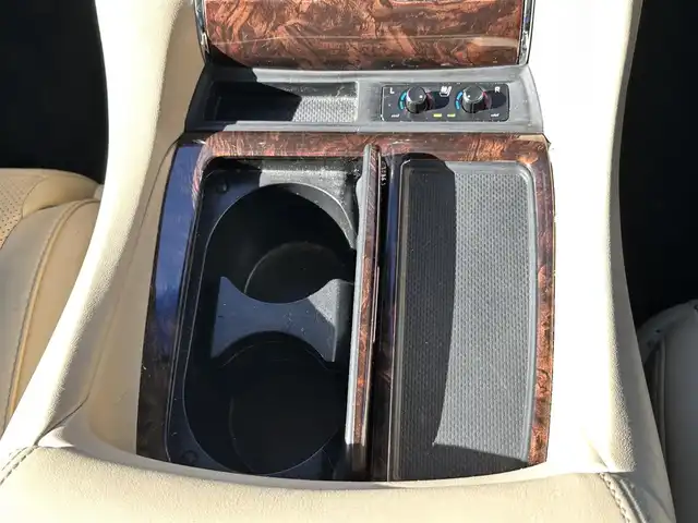 トヨタ アルファードハイブリット G Fパッケージ 宮城県 2018(平30)年 7.2万km ホワイトパールクリスタルシャイン ～メーカーOP～/ツインムーンルーフ/デジタルインナーミラー/インテリジェントクリアランスソナー/3眼LEDヘッドランプセット/・LEDイルミネーション機能付3眼LEDヘッドランプ/・シーケンシャルターンランプ/・アダプティブハイビームシステム/＝＝＝＝＝＝＝＝＝＝＝＝＝＝＝＝＝＝＝＝＝＝＝＝＝/～ディーラーOP～/純正10インチSDナビ/・フルセグ・CD・DVD・SD【録画機能付】・Bluetooth/モデリスタフルエアロ/バックカメラ/ビルドインETC/純正ドアバイザー/純正フロアマット/＝＝＝＝＝＝＝＝＝＝＝＝＝＝＝＝＝＝＝＝＝＝＝＝＝/ワンオーナー/セーフティセンス【予防安全パッケージ】/・プリクラッシュセーフティ/・レーダークルーズコントロール【全車追従機能付】/・オートマチックハイビーム/・レーントレーシングアシスト/・ロードサインアシスト/ベージュ革シート/・エアシート/・パワーシート/・シートヒーター/パワーバックドア/両側電動スライドドア/純正17インチアルミホイール/保証書/取扱説明書/スペアキー/記録簿