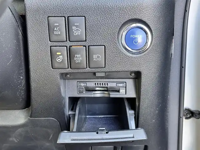 トヨタ アルファードハイブリット G Fパッケージ 宮城県 2018(平30)年 7.2万km ホワイトパールクリスタルシャイン ～メーカーOP～/ツインムーンルーフ/デジタルインナーミラー/インテリジェントクリアランスソナー/3眼LEDヘッドランプセット/・LEDイルミネーション機能付3眼LEDヘッドランプ/・シーケンシャルターンランプ/・アダプティブハイビームシステム/＝＝＝＝＝＝＝＝＝＝＝＝＝＝＝＝＝＝＝＝＝＝＝＝＝/～ディーラーOP～/純正10インチSDナビ/・フルセグ・CD・DVD・SD【録画機能付】・Bluetooth/モデリスタフルエアロ/バックカメラ/ビルドインETC/純正ドアバイザー/純正フロアマット/＝＝＝＝＝＝＝＝＝＝＝＝＝＝＝＝＝＝＝＝＝＝＝＝＝/ワンオーナー/セーフティセンス【予防安全パッケージ】/・プリクラッシュセーフティ/・レーダークルーズコントロール【全車追従機能付】/・オートマチックハイビーム/・レーントレーシングアシスト/・ロードサインアシスト/ベージュ革シート/・エアシート/・パワーシート/・シートヒーター/パワーバックドア/両側電動スライドドア/純正17インチアルミホイール/保証書/取扱説明書/スペアキー/記録簿