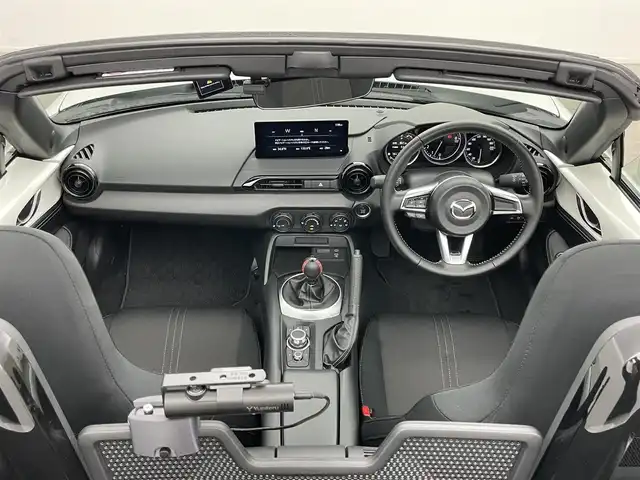 マツダ ロードスター S 岡山県 2024(令6)年 0.9万km スノーフレイクホワイトパールマイカ 純正ディスプレイオーディオ　/ビルトインＥＴＣ　/ＬＥＤヘッドライト　/ドライブレコーダー　前後/Ｂｌｕｅｔｏｏｔｈ　/コーナーセンサー　後/オートハイビーム　/スマートキー　/ミュージックプレイヤー　/純正アルミホイール/禁煙車/純正フロアマット/新車保証書/スペアキー×１