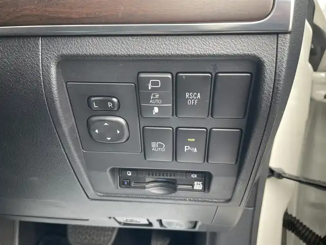 トヨタ ランドクルーザー AX Gセレクション 神奈川県 2019(令1)年 4.2万km パール