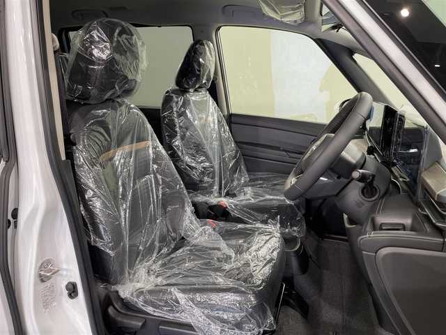 日産 セレナ e－パワー ハイウェイスター V 愛知県 2025(令7)年 0.1千km プリズムホワイト 登録済未使用車/純正１２．３インチディスプレイ/プロパイロット/アラウンドビューモニター/両側パワースライドドア/ハンズフリーオートスライドドア/電動パーキングブレーキ/ブレーキホールド/衝突軽減ブレーキ/ブラインドスポットモニター/車線逸脱警報/クリアランスソナー/先行車発進告知/ワイヤレス充電/デジタルインナーミラー/前後ドライブレコーダー/ビルトインＥＴＣ２．０/USB＆HDMI入力端子/ＬＥＤヘッドライト/オートハイビーム/ISOFIX/純正16インチアルミホイール