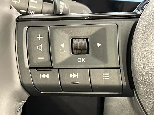 日産 セレナ e－パワー ハイウェイスター V 愛知県 2025(令7)年 0.1千km プリズムホワイト 登録済未使用車/純正１２．３インチディスプレイ/プロパイロット/アラウンドビューモニター/両側パワースライドドア/ハンズフリーオートスライドドア/電動パーキングブレーキ/ブレーキホールド/衝突軽減ブレーキ/ブラインドスポットモニター/車線逸脱警報/クリアランスソナー/先行車発進告知/ワイヤレス充電/デジタルインナーミラー/前後ドライブレコーダー/ビルトインＥＴＣ２．０/USB＆HDMI入力端子/ＬＥＤヘッドライト/オートハイビーム/ISOFIX/純正16インチアルミホイール