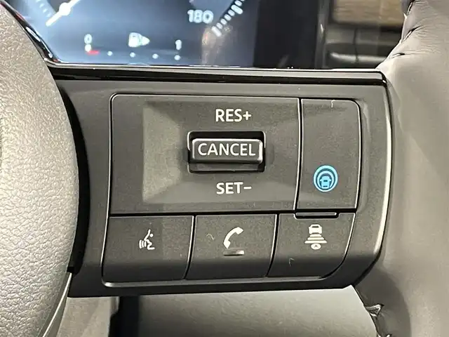 日産 セレナ e－パワー ハイウェイスター V 愛知県 2025(令7)年 0.1千km プリズムホワイト 登録済未使用車/純正１２．３インチディスプレイ/プロパイロット/アラウンドビューモニター/両側パワースライドドア/ハンズフリーオートスライドドア/電動パーキングブレーキ/ブレーキホールド/衝突軽減ブレーキ/ブラインドスポットモニター/車線逸脱警報/クリアランスソナー/先行車発進告知/ワイヤレス充電/デジタルインナーミラー/前後ドライブレコーダー/ビルトインＥＴＣ２．０/USB＆HDMI入力端子/ＬＥＤヘッドライト/オートハイビーム/ISOFIX/純正16インチアルミホイール