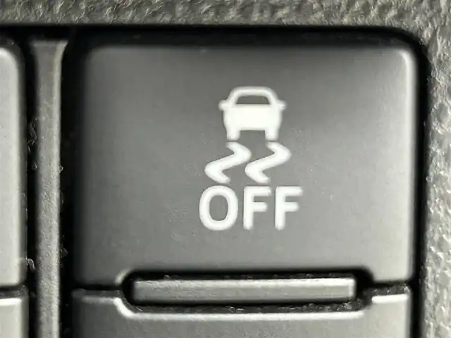 ダイハツ キャスト スタイル GターボプライムコレSAⅢ 道央・札幌 2018(平30)年 5.3万km ダークエメラルドマイカ ・４WD/・純正SDナビ/　CD/DVD/SD/USB/BT/フルセグTV/・ステアリングスイッチ/・全方位カメラ/・ETC/・ドライブレコーダー前方/・ハーフレザーシート/・D+N席シートヒーター/・スマートアシストIII/・衝突被害軽減ブレーキ/・レーンキープアシスト/・ソナー/・アイドリングストップ/・横滑り防止装置/・オートマチックハイビーム/・オートライト/・LEDヘッドライト/・LED室内灯/・純正ドアバイザー/・社外フロアマット/・プッシュスタート/・スマートキー/・スペアキー/・取/保