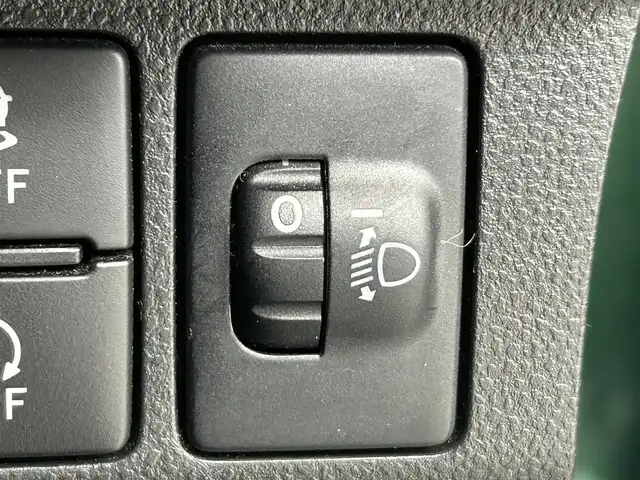 ダイハツ キャスト スタイル GターボプライムコレSAⅢ 道央・札幌 2018(平30)年 5.3万km ダークエメラルドマイカ ・４WD/・純正SDナビ/　CD/DVD/SD/USB/BT/フルセグTV/・ステアリングスイッチ/・全方位カメラ/・ETC/・ドライブレコーダー前方/・ハーフレザーシート/・D+N席シートヒーター/・スマートアシストIII/・衝突被害軽減ブレーキ/・レーンキープアシスト/・ソナー/・アイドリングストップ/・横滑り防止装置/・オートマチックハイビーム/・オートライト/・LEDヘッドライト/・LED室内灯/・純正ドアバイザー/・社外フロアマット/・プッシュスタート/・スマートキー/・スペアキー/・取/保