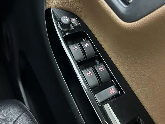 ダイハツ キャスト スタイル GターボプライムコレSAⅢ 道央・札幌 2018(平30)年 5.3万km ダークエメラルドマイカ ・４WD/・純正SDナビ/　CD/DVD/SD/USB/BT/フルセグTV/・ステアリングスイッチ/・全方位カメラ/・ETC/・ドライブレコーダー前方/・ハーフレザーシート/・D+N席シートヒーター/・スマートアシストIII/・衝突被害軽減ブレーキ/・レーンキープアシスト/・ソナー/・アイドリングストップ/・横滑り防止装置/・オートマチックハイビーム/・オートライト/・LEDヘッドライト/・LED室内灯/・純正ドアバイザー/・社外フロアマット/・プッシュスタート/・スマートキー/・スペアキー/・取/保