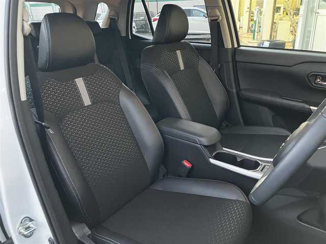 ダイハツ ロッキー プレミアム G 山口県 2024(令6)年 0.9万km シャイニングホワイトパール 社外メモリーナビ/＆フルセグTV＆バックカメラ/フロアマット/純正LEDヘッドライト/純正フォグランプ(前後)/純正17インチアルミ/スマートキー/エンジンプッシュスタート/クルーズコントロール