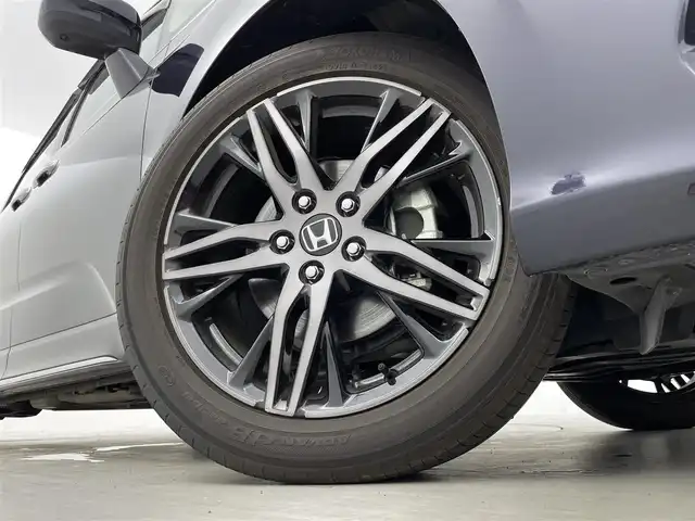 ホンダ オデッセイ ハイブリッド e:HEVアブソルート EX 群馬県 2021(令3)年 2.3万km プレミアムヴィーナスブラックP 本革シート/＝＝＝＝＝/純正10インチナビ/・AM/FM/CD/DVD/SD/フルセグTV/・Bluetooth/USB/HDMI/AppleCarPlay/純正フリップダウンモニター/マルチビューカメラシステム/Hondaスマートパーキングアシスト/ハンズフリーアクセスパワーテールゲート/ジェスチャーコントロール両側パワースライドドア/ホンダセンシング/・衝突軽減ブレーキ（CMBS）/・路外逸脱抑制機能/車線維持支援システム（LKAS）/・誤発進抑制機能/後方誤発進抑制機能/・歩行者事故低減ステアリング/・渋滞追従機能付アダプティブクルーズコントロール/・先行車発進お知らせ機能/標識認識機能/LEDアクティブコーナリングライト/ブラインドスポットインフォメーション/2列目プレミアムクレードルシート/前席パワーシート/シートヒーター/運転席大型アームレスト/AC100V電源/電動パーキングブレーキ/オートブレーキホールド