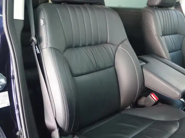 ホンダ オデッセイ ハイブリッド e:HEVアブソルート EX 群馬県 2021(令3)年 2.3万km プレミアムヴィーナスブラックP 本革シート/純正10インチナビ/・AM/FM/CD/DVD/SD/フルセグTV/・Bluetooth/USB/HDMI/AppleCarPlay/純正フリップダウンモニター/マルチビューカメラシステム/Hondaスマートパーキングアシスト/ハンズフリーアクセスパワーテールゲート/ジェスチャーコントロール両側パワースライドドア/ホンダセンシング/・衝突軽減ブレーキ（CMBS）/・路外逸脱抑制機能/車線維持支援システム（LKAS）/・誤発進抑制機能/後方誤発進抑制機能/・歩行者事故低減ステアリング/・渋滞追従機能付アダプティブクルーズコントロール/・先行車発進お知らせ機能/標識認識機能/LEDアクティブコーナリングライト/ブラインドスポットインフォメーション/2列目プレミアムクレードルシート/前席パワーシート/シートヒーター/運転席大型アームレスト/AC100V電源/電動パーキングブレーキ/オートブレーキホールド