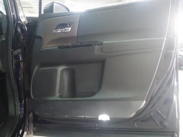 ホンダ オデッセイ ハイブリッド e:HEVアブソルート EX 群馬県 2021(令3)年 2.3万km プレミアムヴィーナスブラックP 本革シート/純正10インチナビ/・AM/FM/CD/DVD/SD/フルセグTV/・Bluetooth/USB/HDMI/AppleCarPlay/純正フリップダウンモニター/マルチビューカメラシステム/Hondaスマートパーキングアシスト/ハンズフリーアクセスパワーテールゲート/ジェスチャーコントロール両側パワースライドドア/ホンダセンシング/・衝突軽減ブレーキ（CMBS）/・路外逸脱抑制機能/車線維持支援システム（LKAS）/・誤発進抑制機能/後方誤発進抑制機能/・歩行者事故低減ステアリング/・渋滞追従機能付アダプティブクルーズコントロール/・先行車発進お知らせ機能/標識認識機能/LEDアクティブコーナリングライト/ブラインドスポットインフォメーション/2列目プレミアムクレードルシート/前席パワーシート/シートヒーター/運転席大型アームレスト/AC100V電源/電動パーキングブレーキ/オートブレーキホールド