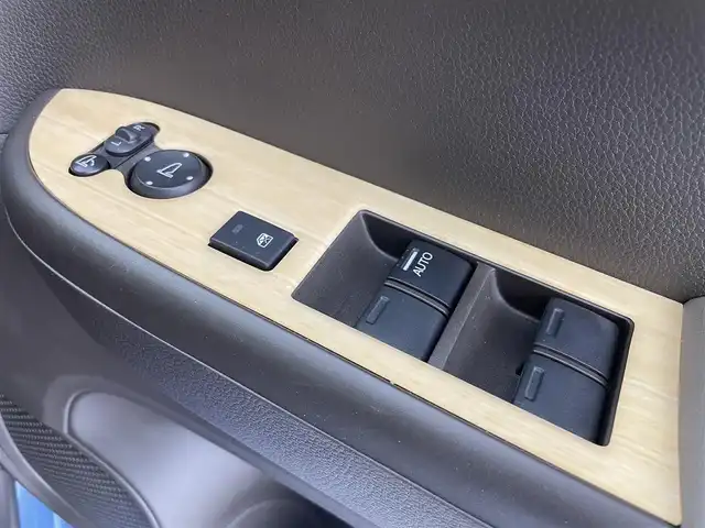 ホンダ Ｎ ＷＧＮ L ホンダセンシング 千葉県 2019(令1)年 0.8万km ホライズンシーブルーパール 純正9インチメモリナビ/　(CD DVD BT MSV USB TV)/バックカメラ/ビルトインETC/ホンダセンシング/・衝突軽減ブレーキ/・誤発進抑制機能/・歩行者事故低減ステアリング/・先行車発進お知らせ機能/・標識認識機能/・路外逸脱抑制機能/・渋滞追従機能付きアダクティブクルーズコントロール/・車線維持支援システム/・後方誤発進抑制機能/・オートハイビーム/横滑り防止装置/前後コーナーセンサー/電動パーキングブレーキ/ブレーキホールドスイッチ/LEDライト/フォグランプ/ヘッドライトレベライザー/Modulo製14インチAW/ドアバイザー/D席シートヒーター/充電用USB端子/プッシュスタート/スマートキー/取扱説明書