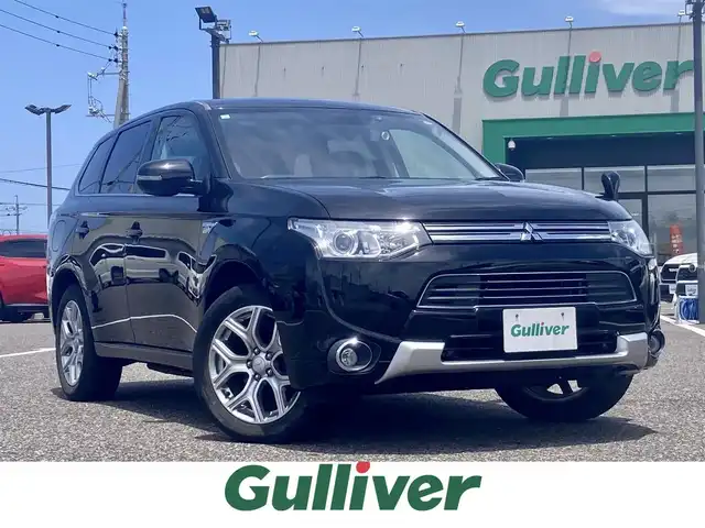 三菱 アウトランダー ＰＨＥＶ G 島根県 2015(平27)年 5.5万km アメジストブラック 社外メモリナビ (CD/DVD/BT/フルセグ)/4WD/前後ドライブレコーダー/衝突被害軽減ブレーキ/車線逸脱警告/クルーズコントロール/ETC/パドルシフト/充電ケーブル積み込み/社外AW付き冬タイヤ積み込み/取扱説明書/保証書/スペアキー×1