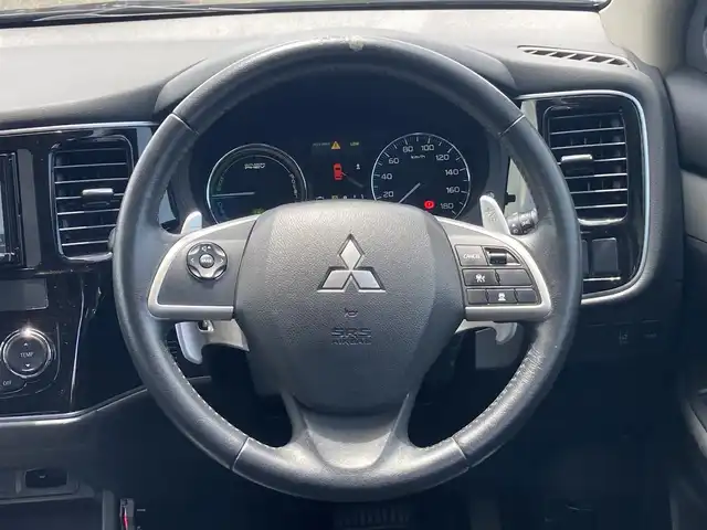 三菱 アウトランダー ＰＨＥＶ G 島根県 2015(平27)年 5.5万km アメジストブラック 社外メモリナビ (CD/DVD/BT/フルセグ)/4WD/前後ドライブレコーダー/衝突被害軽減ブレーキ/車線逸脱警告/クルーズコントロール/ETC/パドルシフト/充電ケーブル積み込み/社外AW付き冬タイヤ積み込み/取扱説明書/保証書/スペアキー×1