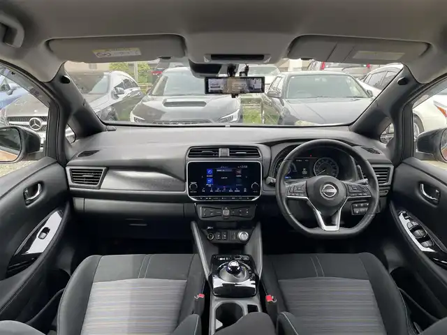 日産 リーフ e+ X 東京都 2023(令5)年 1.1万km ゴールドⅡ ワンオーナー/純正HDDナビ/ (フルセグTV/Bluetooth/USB/HDMI)/インテリジェントアラウンドビューモニター/ビルトインETC2.0/ドライブレコーダー/デジタルインナーミラー/前席シートヒーター/ステアリングヒーター/クルーズコントロール/側方支援/エマージェンシーブレーキ/道路標識表示/駐車支援/ふらつき警報/オートマチックハイビーム/横滑り防止装置/社外16インチアルミホイール【純正16インチアルミあり】/スマートキー/純正LEDヘッドライト/カーテンエアバック/スペアキー1本/保証書/取扱説明書