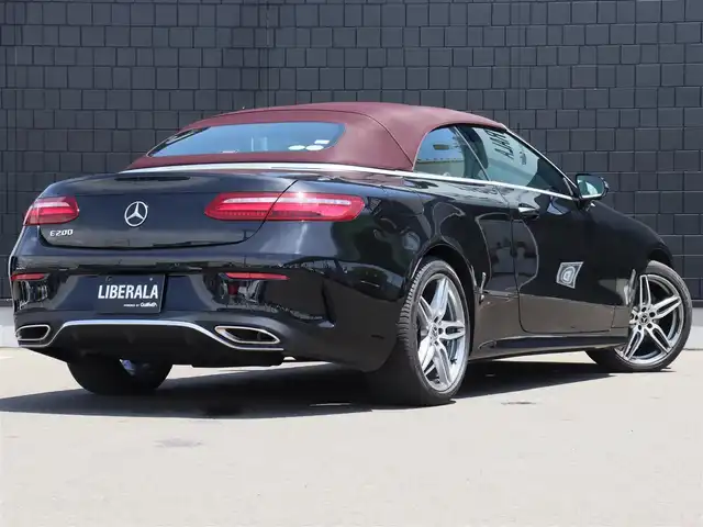 メルセデス・ベンツ Ｅ２００ カブリオレ スポーツ 宮城県 2018(平30)年 3万km オブシディアンブラック レザーパッケージ/・本革シート(ナッパレザー/赤黒)/・ブルメスター/・エアバランスパッケージ/・エアキャップ/・エアスカーフ/AMGラインパッケージ/アダプティブクルーズコントロール/インテリジェントライトシステム/アダプティブレーンキープアシスト/ブラインドスポットモニター/ヘッドアップディスプレイ/パドルシフト/メモリ付パワーシート(DN席)/シートヒーター(DN席)/純正HDDナビ(BT/USB/フルセグTV)/360°カメラ/純正19AW/ETC/キーレスゴー/パドルシフト/ステアリングスイッチ/禁煙車