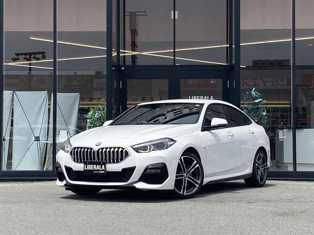 ＢＭＷ ２１８ｄ グランクーペ Mスポーツ 福岡県 2020(令2)年 5万km アルピンホワイトⅢ ・アクティブクルーズコントロール/・純正HDDナビ/USB/Bluetooth/AppleCarPla/y/・バックカメラ/・黒革シート/シートヒーター/・前後ドライブレコーダー/・ETC/・純正18AW/・プッシュスタート/・パーキングアシスト/・アイドリングストップ/・スマートキー/・フルフラットシート/・パワーシート/・レーンキープアシスト/・オートライト/・LEDライト