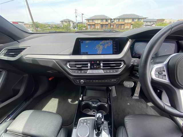ＢＭＷ ２１８ｄ グランクーペ Mスポーツ 福岡県 2020(令2)年 5万km アルピンホワイトⅢ ・アクティブクルーズコントロール/・純正HDDナビ/USB/Bluetooth/AppleCarPla/y/・バックカメラ/・黒革シート/シートヒーター/・前後ドライブレコーダー/・ETC/・純正18AW/・プッシュスタート/・パーキングアシスト/・アイドリングストップ/・スマートキー/・フルフラットシート/・パワーシート/・レーンキープアシスト/・オートライト/・LEDライト