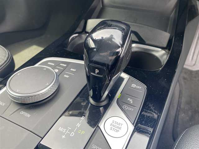 ＢＭＷ ２１８ｄ グランクーペ Mスポーツ 福岡県 2020(令2)年 5万km アルピンホワイトⅢ ・アクティブクルーズコントロール/・純正HDDナビ/USB/Bluetooth/AppleCarPla/y/・バックカメラ/・黒革シート/シートヒーター/・前後ドライブレコーダー/・ETC/・純正18AW/・プッシュスタート/・パーキングアシスト/・アイドリングストップ/・スマートキー/・フルフラットシート/・パワーシート/・レーンキープアシスト/・オートライト/・LEDライト