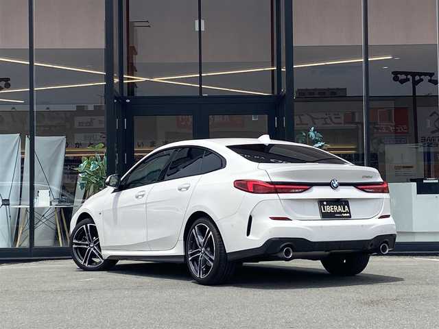 ＢＭＷ ２１８ｄ グランクーペ Mスポーツ 福岡県 2020(令2)年 5万km アルピンホワイトⅢ ・アクティブクルーズコントロール/・純正HDDナビ/USB/Bluetooth/AppleCarPla/y/・バックカメラ/・黒革シート/シートヒーター/・前後ドライブレコーダー/・ETC/・純正18AW/・プッシュスタート/・パーキングアシスト/・アイドリングストップ/・スマートキー/・フルフラットシート/・パワーシート/・レーンキープアシスト/・オートライト/・LEDライト