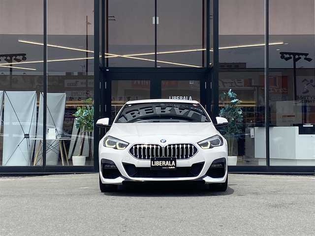 ＢＭＷ ２１８ｄ グランクーペ Mスポーツ 福岡県 2020(令2)年 5万km アルピンホワイトⅢ ・アクティブクルーズコントロール/・純正HDDナビ/USB/Bluetooth/AppleCarPla/y/・バックカメラ/・黒革シート/シートヒーター/・前後ドライブレコーダー/・ETC/・純正18AW/・プッシュスタート/・パーキングアシスト/・アイドリングストップ/・スマートキー/・フルフラットシート/・パワーシート/・レーンキープアシスト/・オートライト/・LEDライト