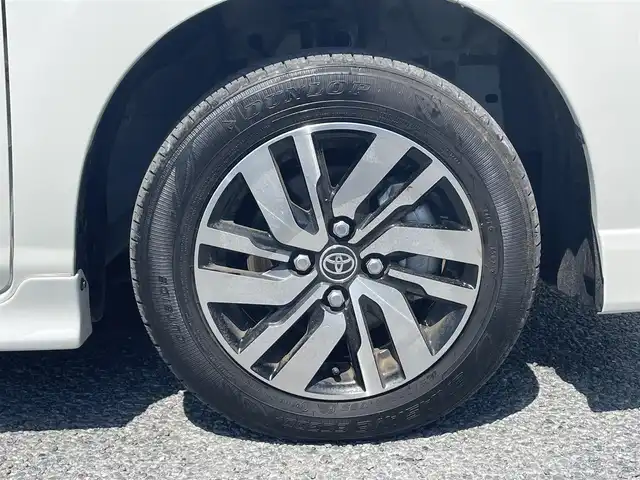 トヨタ ルーミー カスタムG 茨城県 2024(令6)年 0.9万km パールホワイトⅢ ワンオーナー/革巻きステアリング/ステアリングスイッチ/レーダークルーズコントロール/LEDヘッドライト/電子式パーキング/両側パワースライドドア/ETC/社外ナビ/パノラミックビューカメラ/フロアマット/プッシュスタート