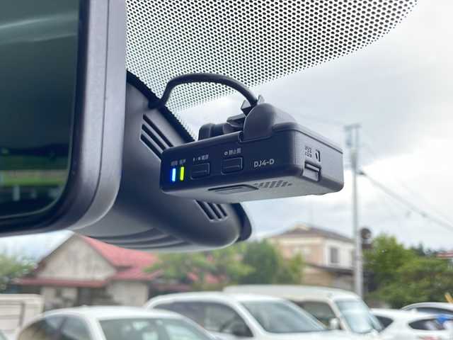 日産 セレナ e－パワー ハイウェイスター V 福島県 2021(令3)年 4.1万km ブリリアントホワイトパール ・ワンオーナー車/・SDナビ/・BT/フルセグ/FM＆AM/・AppleCarPlay/・360°ビューモニター/・プロパイロット/・クルーズコントロール（追従あり）/・ETC/・ドライブレコーダー（前方のみ）/・横滑り防止装置/・ブラインドスポットモニタリング/・LEDヘッドライト/・オートライト/・3列シート/・WAC/・100V電源/・純正16インチAW/・純正フロアマット/・プッシュスタート/・スマートキー/・社外AWスタッドレスタイヤ4本積載/　（195/60R16）/・ドアバイザー/・ルーフテント（JAMES　BAROUD）