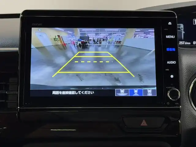 ホンダ Ｎ ＢＯＸ カスタム L コーディネートスタイル 三重県 2022(令4)年 2万km ミッドナイトブルービームM ガソリン/FF/インパネCVT/純正 8インチナビ VXU-217NBi/（CD/DVD/RADIO/TV/SD/Music Rack/USB/iPod/Bluetooth/CarPlay）/バックカメラ/両側パワースライドドア/ドライブレコーダー 前後/ビルトイン ETC（ナビ連動）/Honda SENSING/・衝突軽減ブレーキ［CMBS］/・車線維持支援システム［LKAS］/・アダプティブクルーズコントロール［ACC］/・路外逸脱抑制機能/・先行車発進お知らせ機能/・標識認識機能/・オートハイビーム機能/装備/・ハーフレザーシート/・シートヒーター（D/N）/・オートエアコン/・電子パーキングブレーキ＆ブレーキホールド機能/・ステアリングスイッチ/・プッシュスタート/・充電用（x2）＆入力用（x1）USBジャック/・純正14inAW/・保/・スマートキーx2