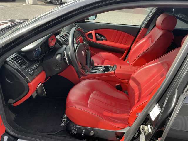 マセラティ クワトロポルテ スポーツGT S 栃木県 2008(平20)年 5.3万km 黒 純正ナビ（CD/TV）/パワーシート/シートヒーター/赤革シート/バックカメラ/ETC/純正20inAW/コーナーセンサー/リアパワーウインドウ対策済/保証書/取扱説明書