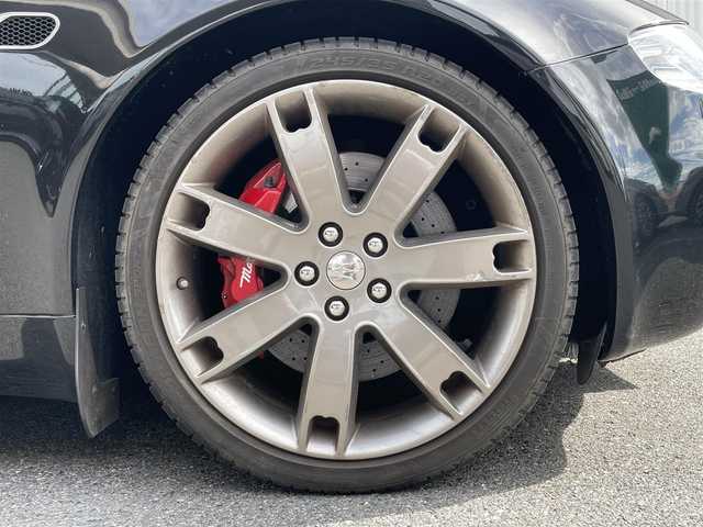 マセラティ クワトロポルテ スポーツGT S 栃木県 2008(平20)年 5.3万km 黒 純正ナビ（CD/TV）/パワーシート/シートヒーター/赤革シート/バックカメラ/ETC/純正20inAW/コーナーセンサー/リアパワーウインドウ対策済/保証書/取扱説明書
