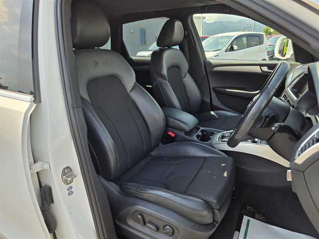 アウディ Ｑ５ 2．0 TFSI クワトロ Sライン 鹿児島県 2012(平24)年 15.5万km アイビスホワイト クルーズコントロール　/ビルトインＥＴＣ　/Ｄ＋Ｎ席パワーシート　/D席シートメモリー　/Ｂｌｕｅｔｏｏｔｈ接続　/パワーバックドア　/ＭＴモード付きＡＴ　/パドルシフト　/純正ＨＤＤナビ　/前後コーナーセンサー/４WD/ターボ車/プッシュスタート/スマートキー/横滑り防止装置/エアバッグ(W+サイド)/カーテンエアバッグ