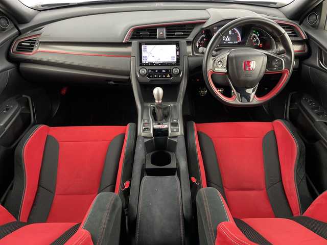 ホンダ シビック タイプR 愛知県 2017(平29)年 5.5万km クリスタルブラックパール 純正７インチナビ/（AppleCarPlay/Bluetooth/DVD再生//ミュージックラック/CD再生）/バックカメラ/ビルトインETC/クルーズコントロール/アイドリングストップ/ドライブモードスイッチ/LEDヘッドランプ/オートライト/20インチ純正アルミホイール/Brembo赤キャリパー/デジタルメーター/ダウンサス/電子パーキングブレーキ/オートホールド/エアロパーツ/保証書/取扱説明書/スペアキー