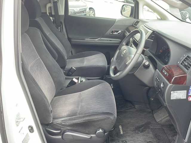 トヨタ ヴェルファイア 2．4Z 島根県 2012(平24)年 7.5万km ホワイトパールクリスタルシャイン 純正ナビ/フルセグTV/両側パワースライドドア/バックカメラ/ビルトインETC/クリアランスソナー/バックソナー/HIDヘッドランプ/オートライト/SRSエアバッグ/デュアルオートエアコン/ディンプル革巻きステアリングホイール/ダークグレートリコットシート/純正18インチアルミホイール/スマートキー/プッシュエンジンスタート/禁煙車