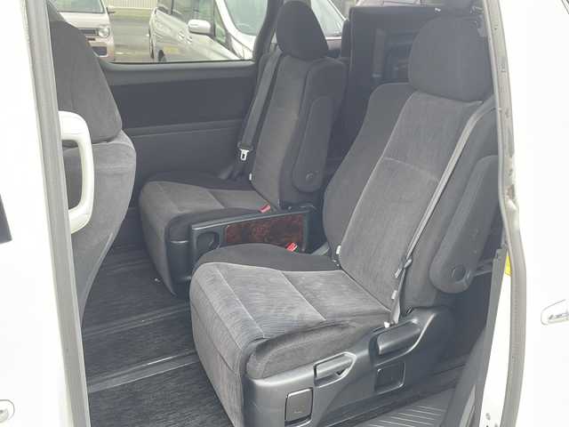 トヨタ ヴェルファイア 2．4Z 島根県 2012(平24)年 7.5万km ホワイトパールクリスタルシャイン 純正ナビ/フルセグTV/両側パワースライドドア/バックカメラ/ビルトインETC/クリアランスソナー/バックソナー/HIDヘッドランプ/オートライト/SRSエアバッグ/デュアルオートエアコン/ディンプル革巻きステアリングホイール/ダークグレートリコットシート/純正18インチアルミホイール/スマートキー/プッシュエンジンスタート/禁煙車