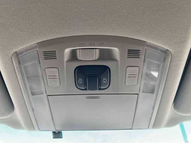 トヨタ ヴェルファイア 2．4Z 島根県 2012(平24)年 7.5万km ホワイトパールクリスタルシャイン 純正ナビ/フルセグTV/両側パワースライドドア/バックカメラ/ビルトインETC/クリアランスソナー/バックソナー/HIDヘッドランプ/オートライト/SRSエアバッグ/デュアルオートエアコン/ディンプル革巻きステアリングホイール/ダークグレートリコットシート/純正18インチアルミホイール/スマートキー/プッシュエンジンスタート/禁煙車