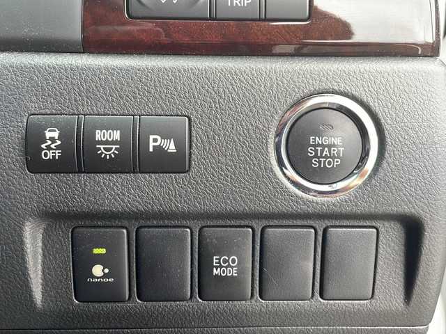 トヨタ ヴェルファイア 2．4Z 島根県 2012(平24)年 7.5万km ホワイトパールクリスタルシャイン 純正ナビ/フルセグTV/両側パワースライドドア/バックカメラ/ビルトインETC/クリアランスソナー/バックソナー/HIDヘッドランプ/オートライト/SRSエアバッグ/デュアルオートエアコン/ディンプル革巻きステアリングホイール/ダークグレートリコットシート/純正18インチアルミホイール/スマートキー/プッシュエンジンスタート/禁煙車