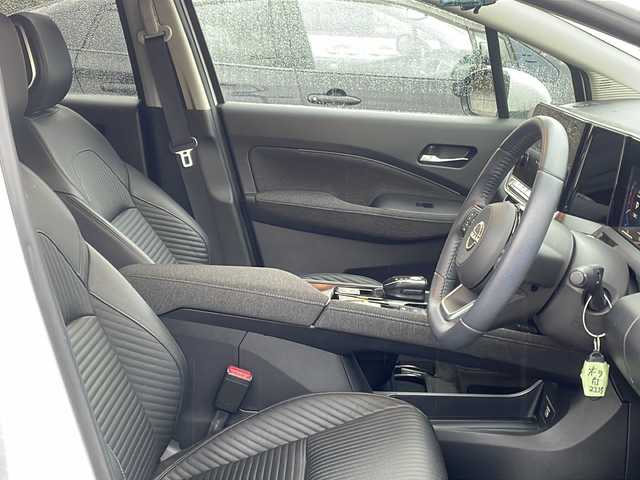 日産 オーラ G FOUR レザーエディション 福島県 2023(令5)年 1.1万km ピュアホワイトパール 4WD ワンオーナー 寒冷地仕様 純正9型ナビ フルセグTV Bluetooth 全方位モニター プロパイロット BOSEサウンド ETC オートライト LEDライト レーンキープ スマートキー