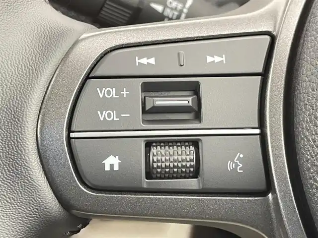 ホンダ フリード ハイブリット e:HEV AIR EX 千葉県 2025(令7)年 0.1千km クリスタルブラックパール 登録済未使用車/純正9インチナビ/・LXM-242VFNi/・BT/ACP/AA/フルセグ/Honda SENSING/・衝突軽減ブレーキ（CMBS）/・先行車発進お知らせ機能/・歩行者事故低減ステアリング/・路外逸脱抑制機能/・標識認識機能/・渋滞追従機能付アダプティブクルーズコントロール（ACC）/・車線維持支援システム（LKAS）/・トラフィックジャムアシスト（渋滞運転支援機能）/・誤発進抑制機能/・後方誤発進抑制機能/・近距離衝突軽減ブレーキ/・急アクセル抑制機能/・パーキングセンサーシステム/・オートハイビーム/両側パワースライドドア/バックカメラ/ブラインドスポットインフォメーション/リアクーラー/前席シートヒーター/LEDヘッドライト/スマートキー/スペアキー/純正15インチアルミホイール/取扱説明書/保証書