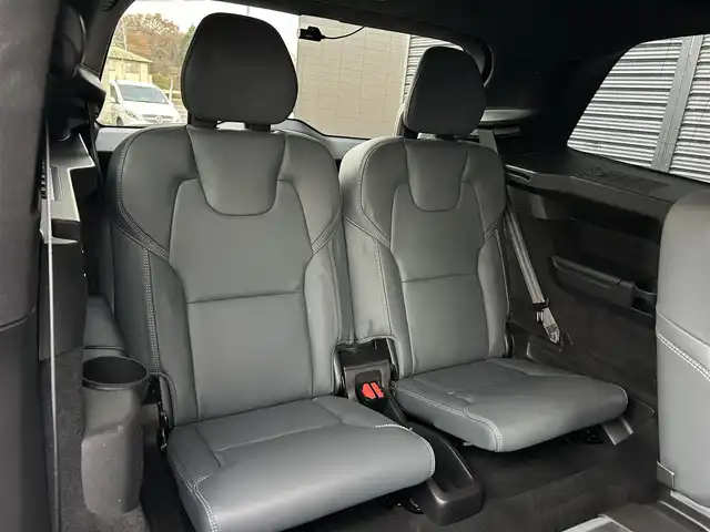 ボルボ ＸＣ９０ B6 AWD インスクリプション 茨城県 2021(令3)年 4.5万km グレー 黒革 /Allシ-トヒ-タ- /ベンチレ-ション /マッサ-ジ機能 /M付パワ-シ-ト /HUD /harman/kardon /ワイヤレス充電 /衝突軽減B /ACC /LKA /BLIS /360°カメラ /自動駐車 /パワ-テ-ルゲ-ト /LED /オ-トハイビ-ム /純正20inAW /ETC2.0 /禁煙車