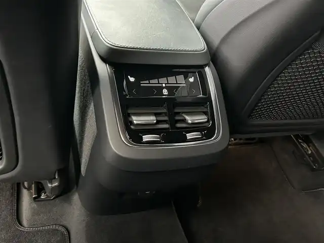 ボルボ ＸＣ９０ B6 AWD インスクリプション 茨城県 2021(令3)年 4.5万km グレー 黒革 /Allシ-トヒ-タ- /ベンチレ-ション /マッサ-ジ機能 /M付パワ-シ-ト /HUD /harman/kardon /ワイヤレス充電 /衝突軽減B /ACC /LKA /BLIS /360°カメラ /自動駐車 /パワ-テ-ルゲ-ト /LED /オ-トハイビ-ム /純正20inAW /ETC2.0 /禁煙車